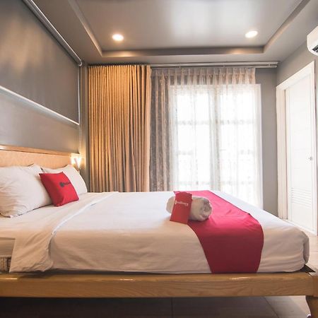Reddoorz Plus Near Secc Хошимин Экстерьер фото