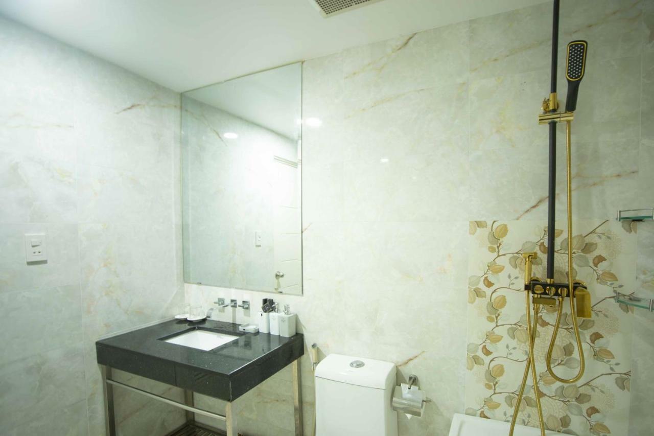 Reddoorz Plus Near Secc Хошимин Экстерьер фото