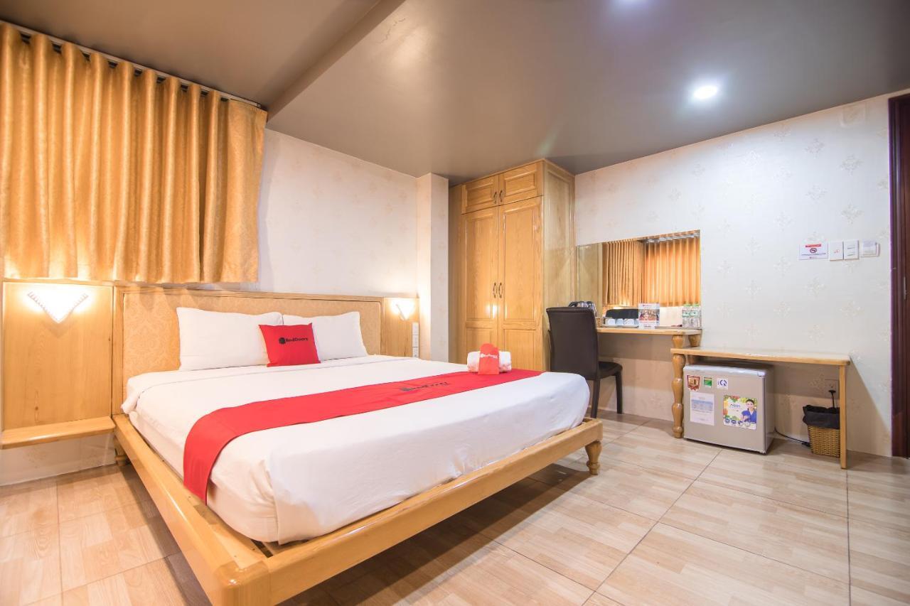 Reddoorz Plus Near Secc Хошимин Экстерьер фото