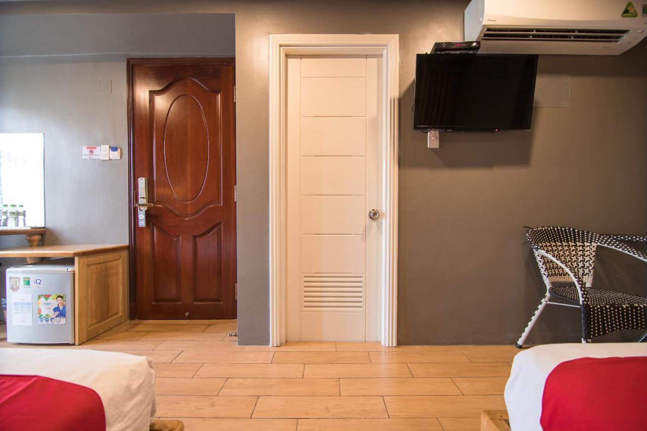 Reddoorz Plus Near Secc Хошимин Экстерьер фото