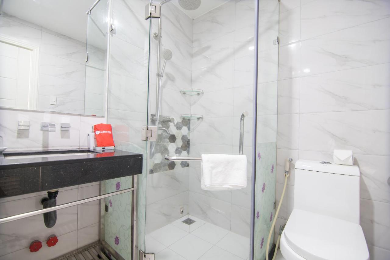 Reddoorz Plus Near Secc Хошимин Экстерьер фото