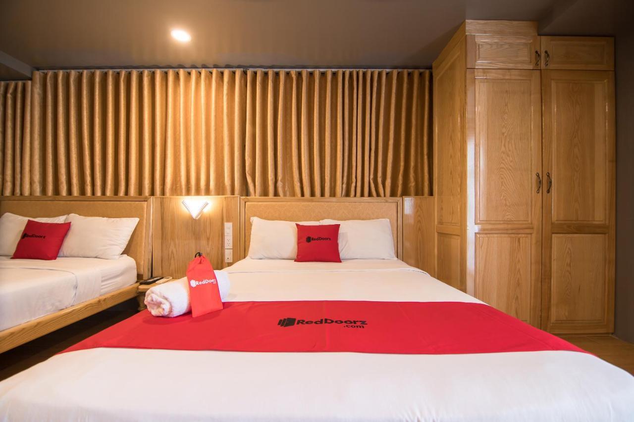 Reddoorz Plus Near Secc Хошимин Экстерьер фото